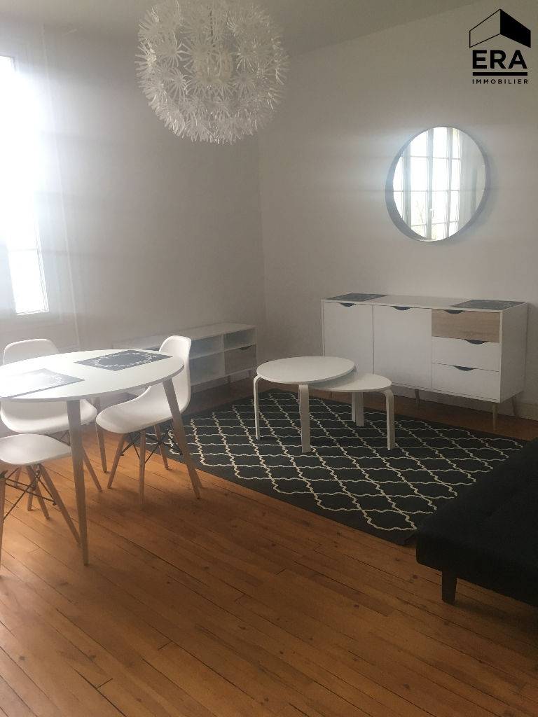 Photo A LOUER APPARTEMENT T2 MEUBLE BORDEAUX STADE CHABAN DELMAS image 2/6