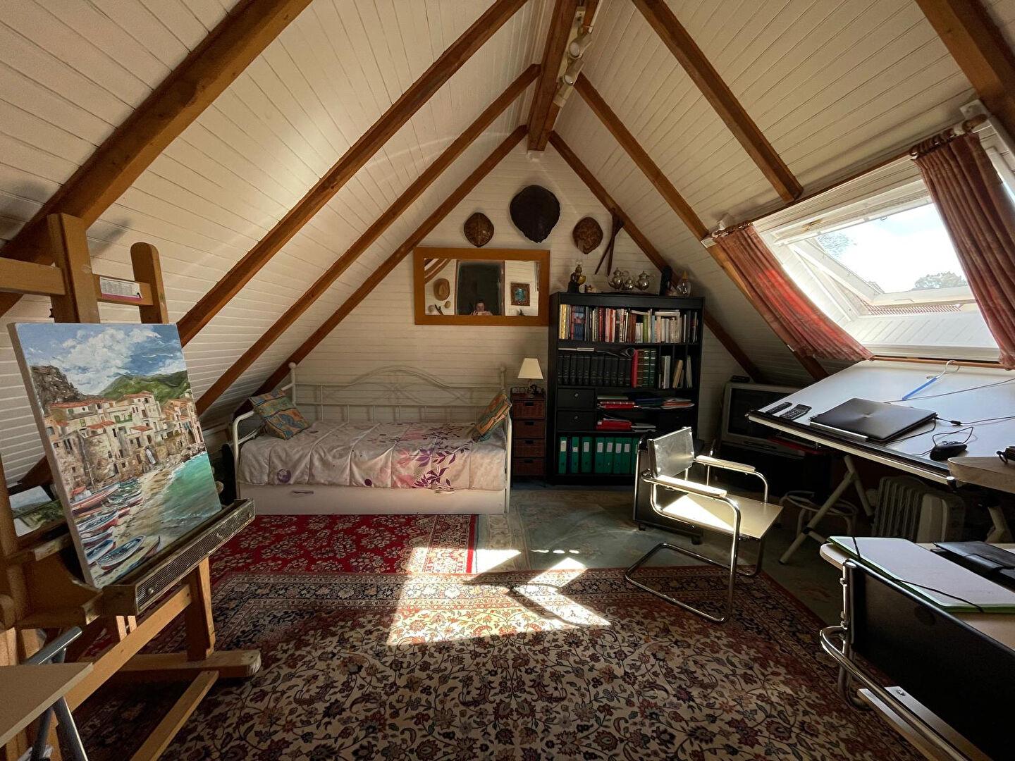 Photo NANTES - Spacieuse maison traditionnelle située au calme de son impasse. 4 chambres, grand garage et joli jardin clos. image 4/5