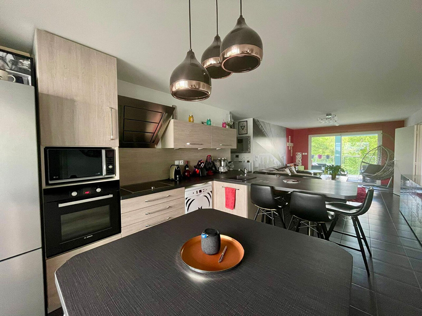 Photo St Joseph de Porterie - Superbe appartement avec terrasses s'ouvrant sur la verdure. Cuisine ouverte A&E, trois vraies chambres. Ascenseur et garage en sous sol. image 1/6