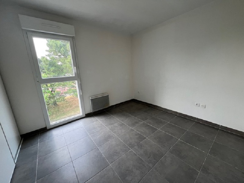 Photo Durantiere - Dans un petit collectif récent, bel appartement trois pièces, deux chambres. Ascenseur, terrasse et pkg en sous sol. image 4/5
