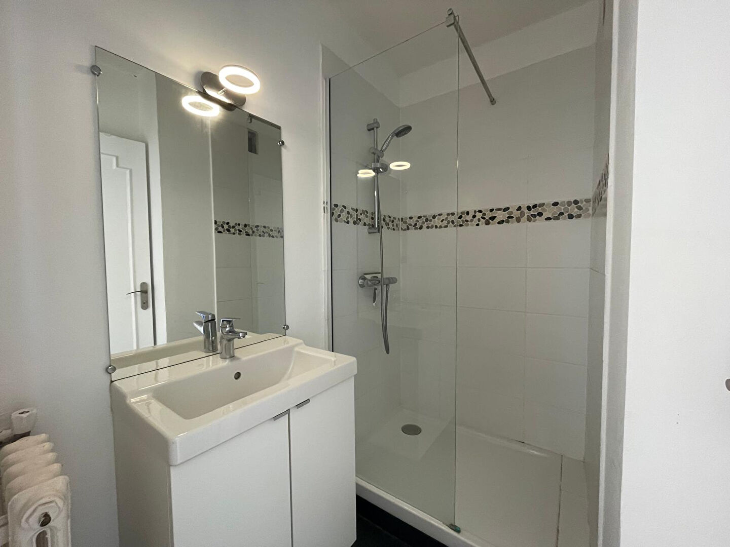 Photo Marrière - bel appartement deux pièces spacieux et lumineux. Balcon, pkg et cave. Possibilité d'améliorer le DPE facilement en D. image 5/5