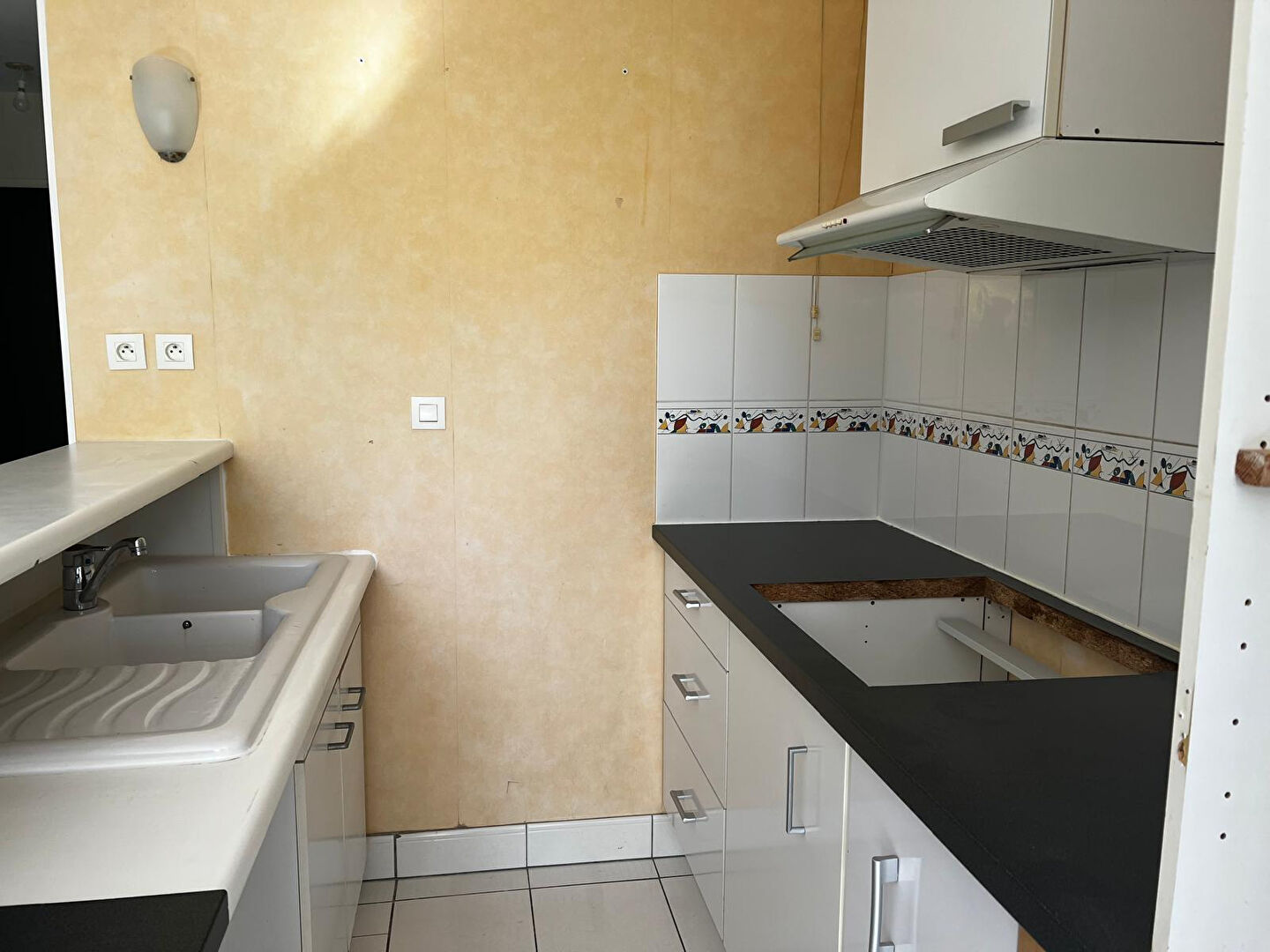 Photo Boissière - Spacieux et lumineux 3 pièces avec grand balcon. Ascenseur et garage boxé en sous-sol. image 3/6