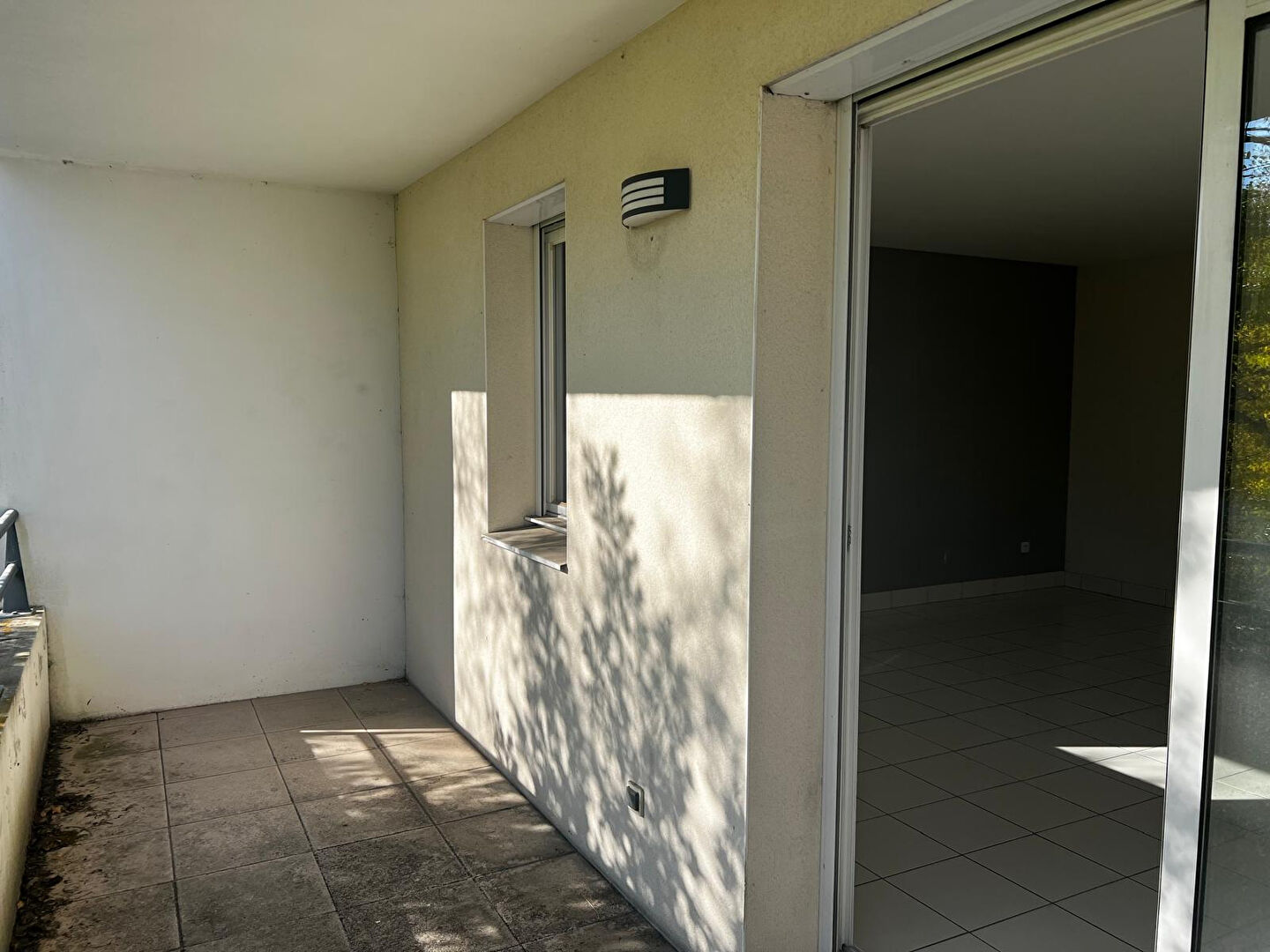 Photo Boissière - Spacieux et lumineux 3 pièces avec grand balcon. Ascenseur et garage boxé en sous-sol. image 4/6