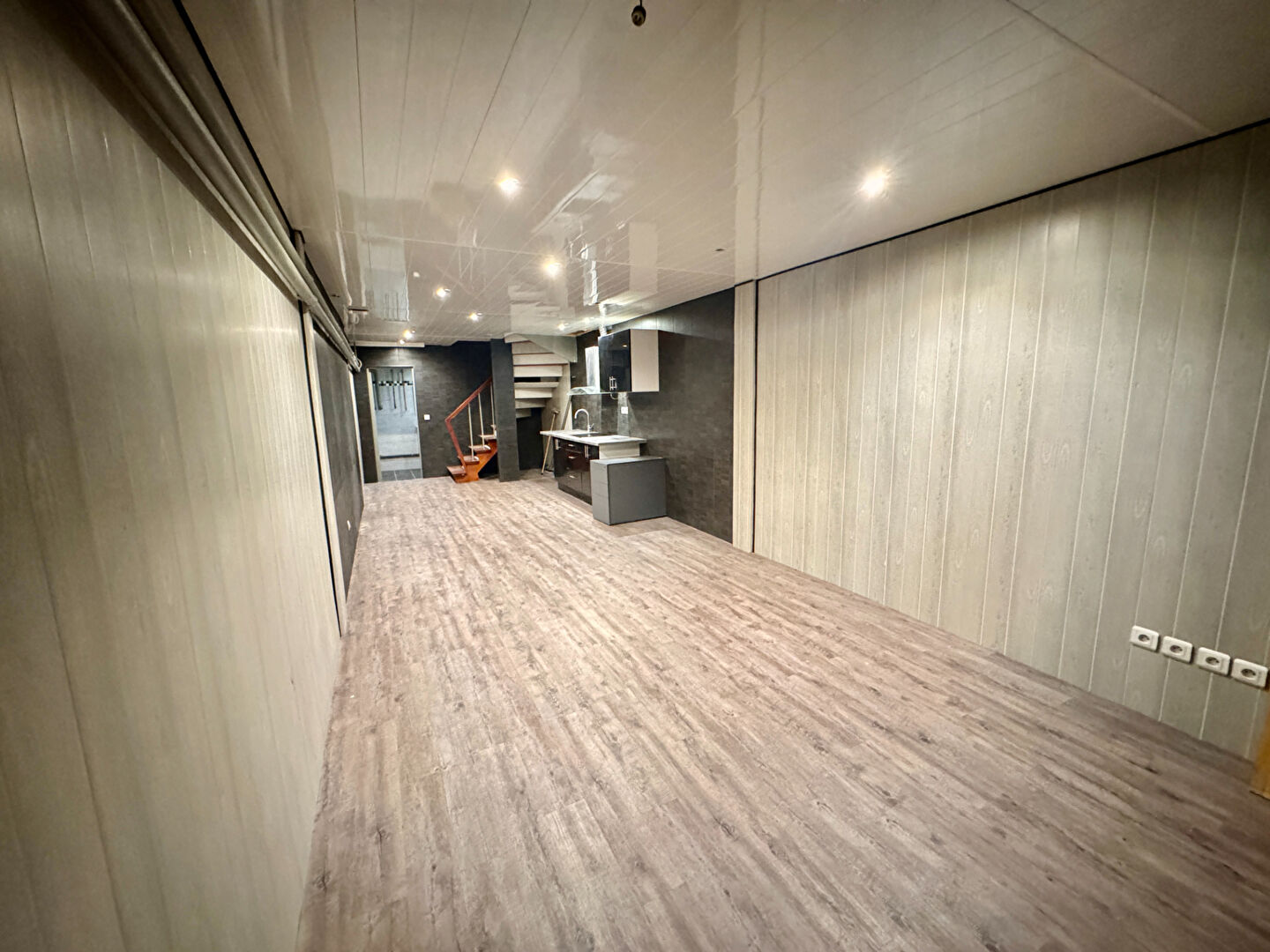 Photo Local toutes activités sur Fontenay Sous Bois de 84,99 m2 image 5/6