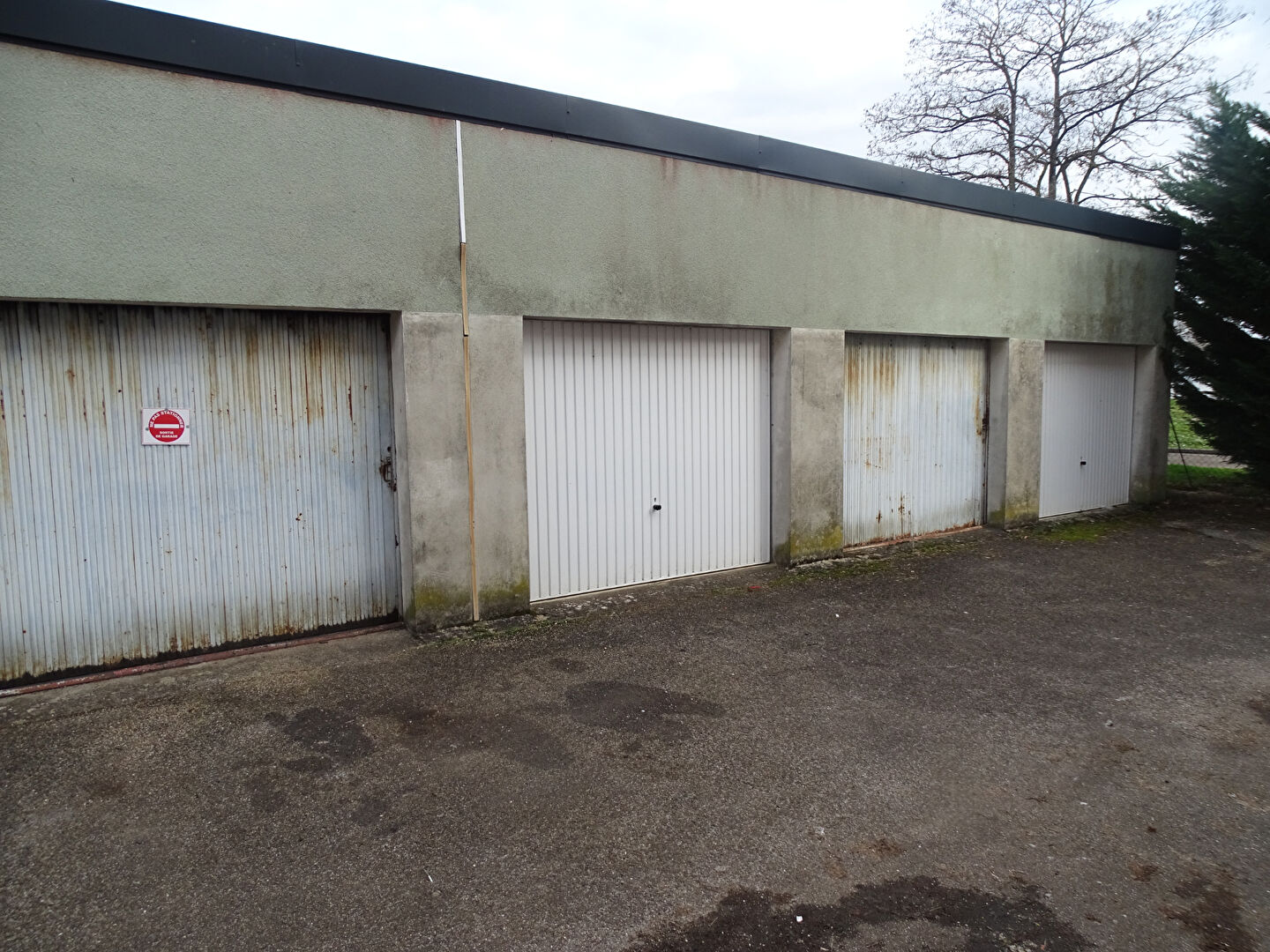 Photo Parking / box Gray image 2/2