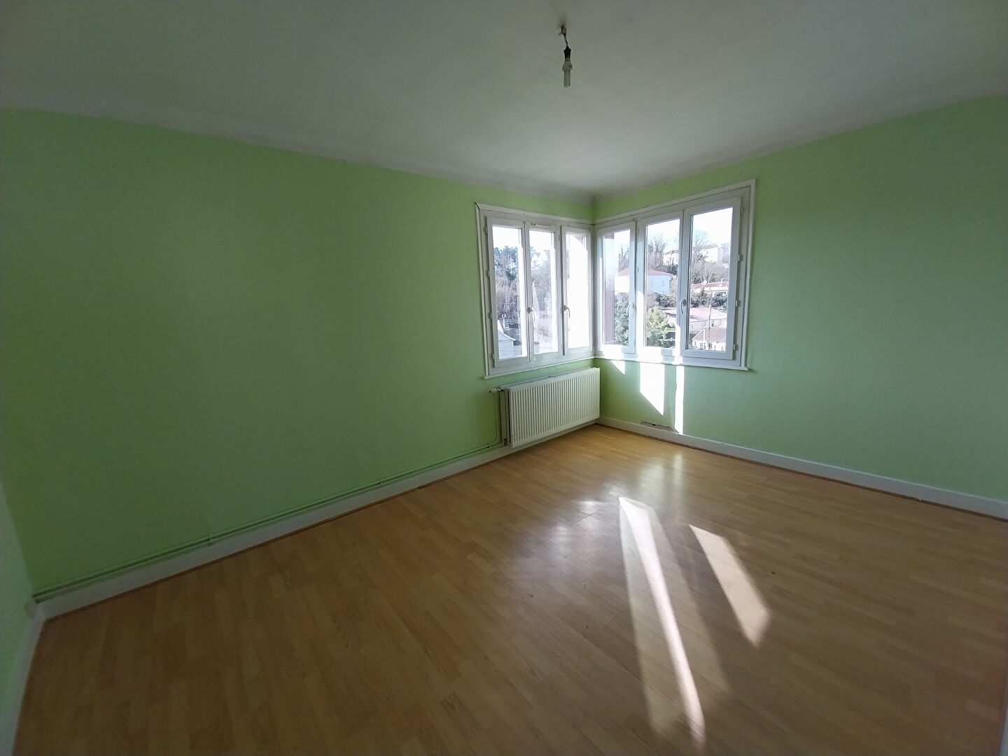 Photo Appartement Gray 4 pièce(s) image 1/6