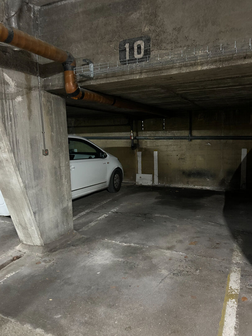 Photo Parking sous-sol - CHAPRAIS -  Besancon image 4/4