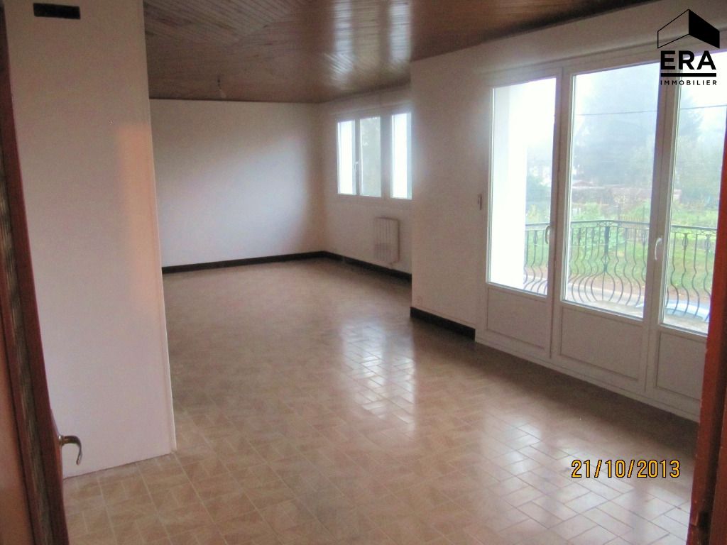 Appartement Etuz 4 pièce(s) 99.5 m2