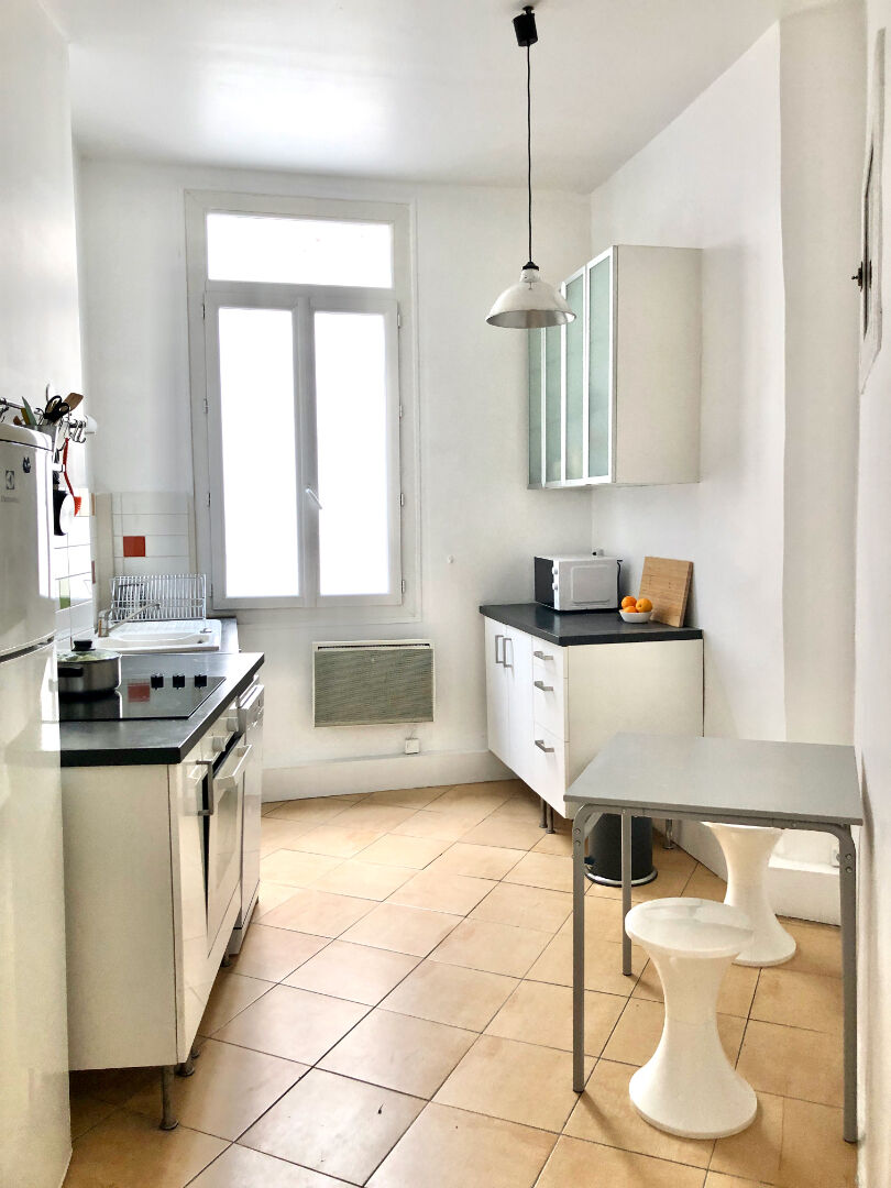 Photo Appartement  3 pièces dernier étage Sud Comédie image 5/6