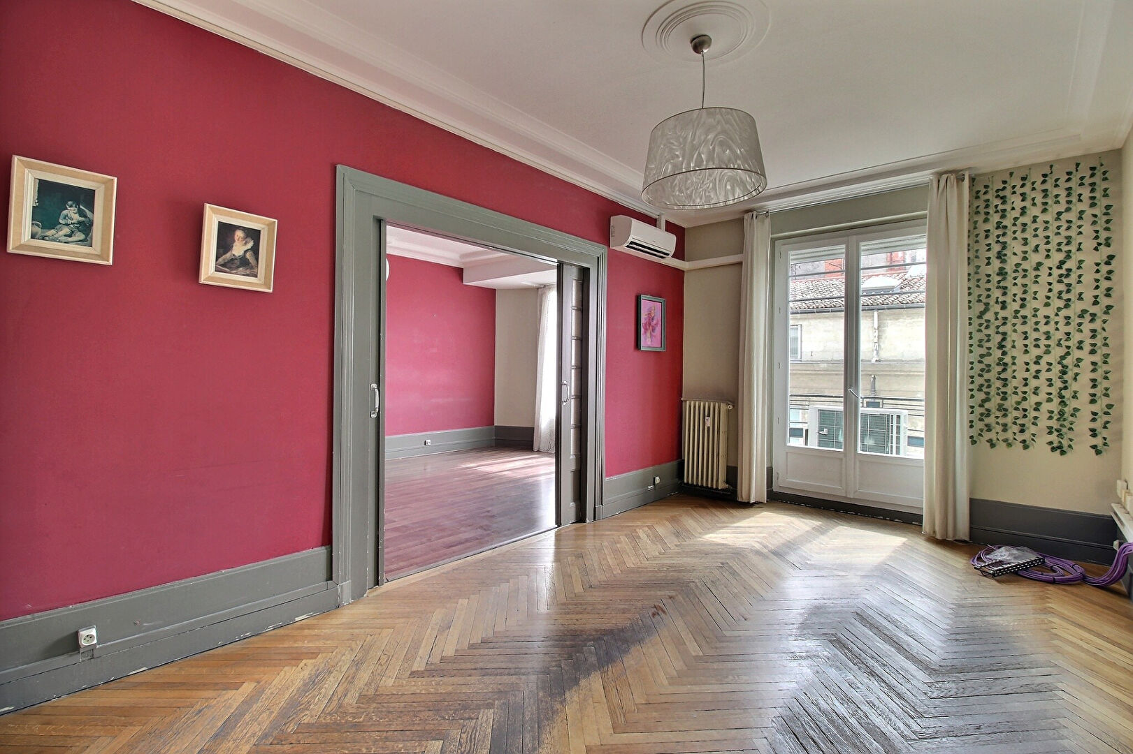 Photo Emplacement exceptionnel - Bureaux ou appartement 6 pièces de 160,5 m² avec vue imprenable sur la Comédie. image 3/6