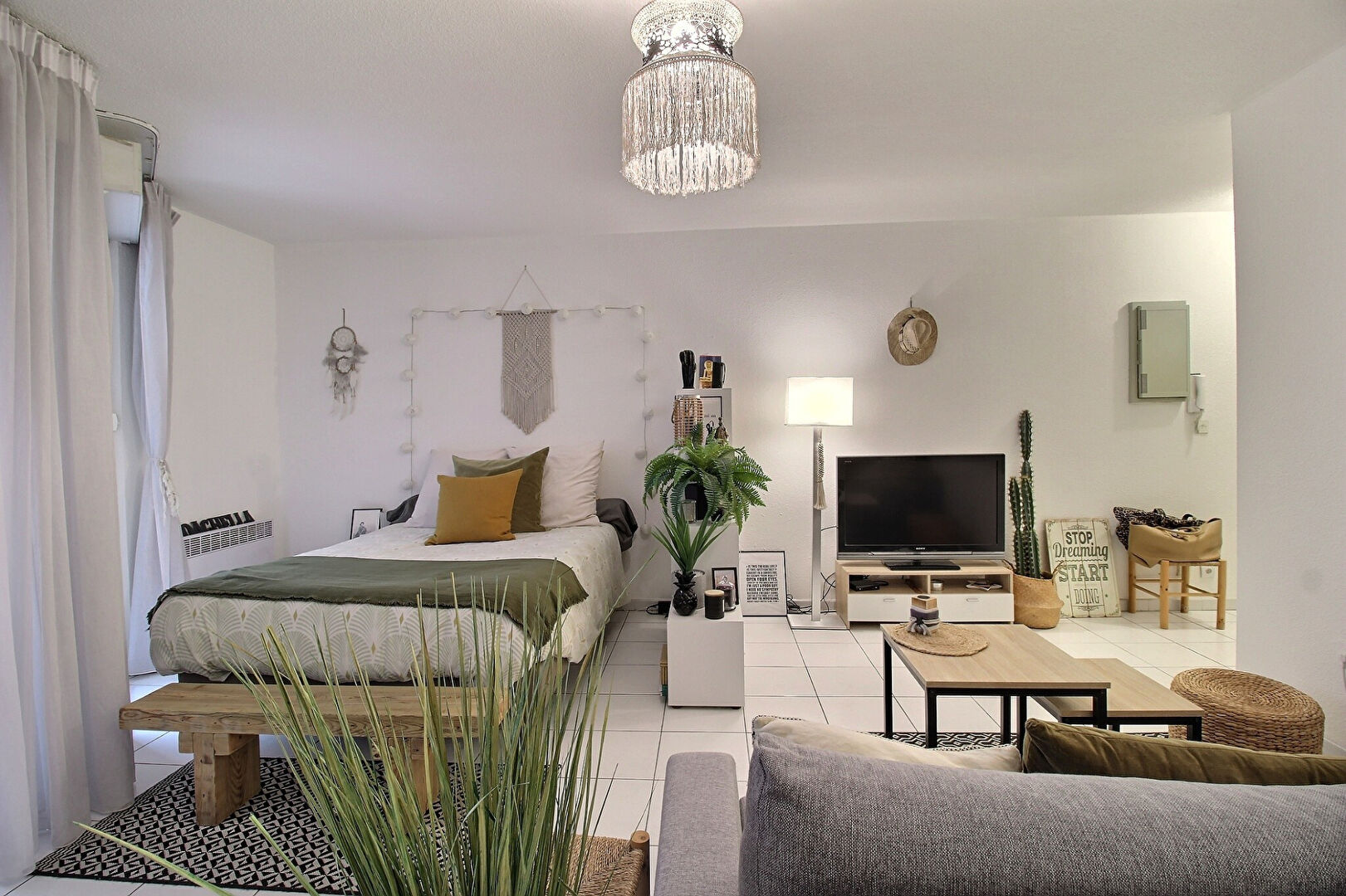 Photo Tour de la Babotte / Place Laissac | T1 en exclusivité avec terrasse rare en centre-ville image 4/6