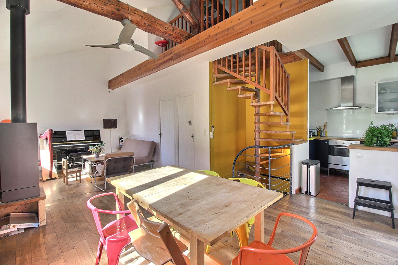 Photo Quartier Figuerolles - Maison ancienne avec jardin, terrasse et garage. image 3/6