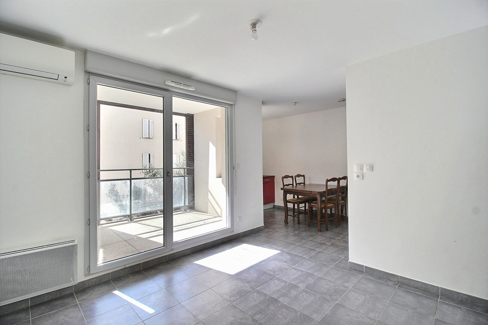 Photo EXCLUSIVITÉ QUARTIER GARE - T2 de 38.68 m² avec terrasse de 5 m² image 1/6