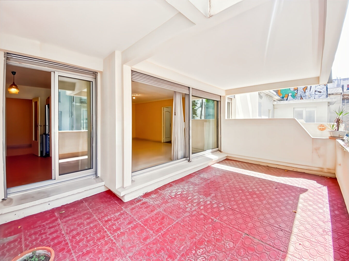 Photo Quartier Méditerranée - T4 en exclusivité avec deux terrasses, garage et cave image 3/6