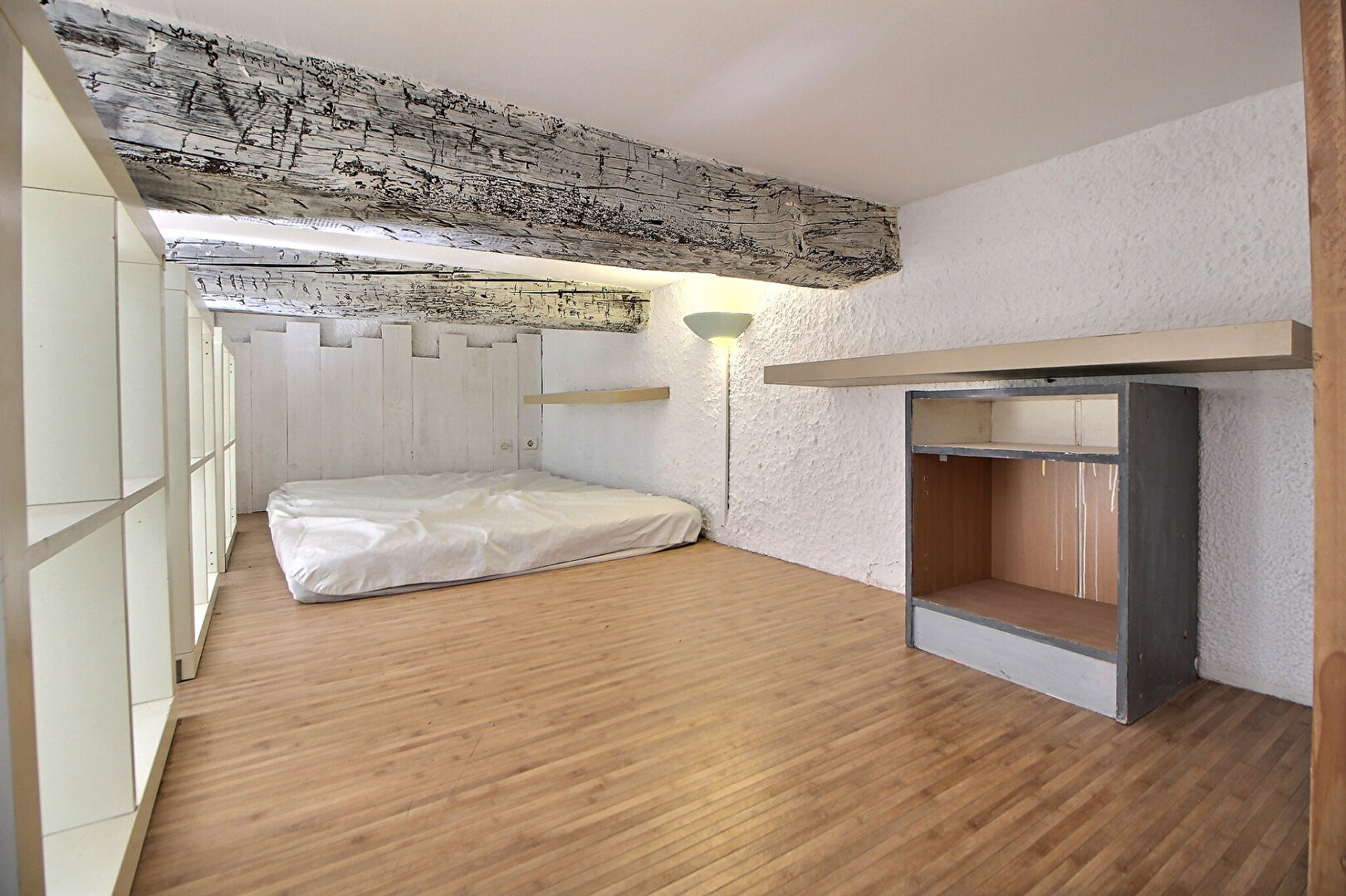 Photo Exclusivité en plein coeur des Beaux-Arts - Studio avec mezzanine image 4/5