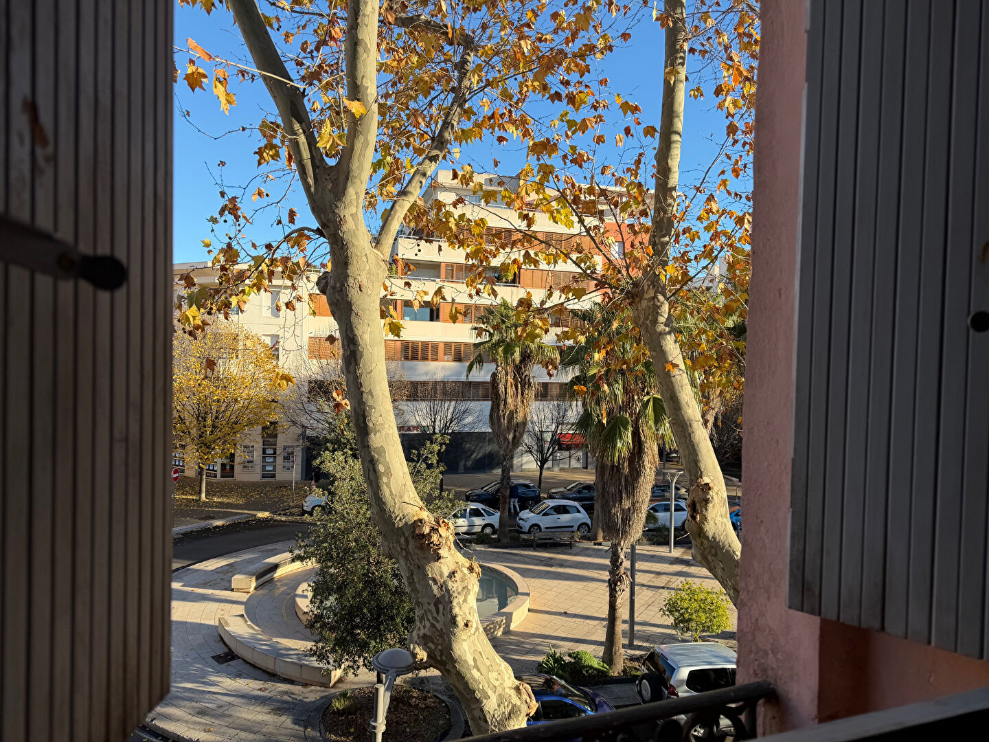 Photo Charmant studio avec mezzanine situé place Faulquier image 2/6