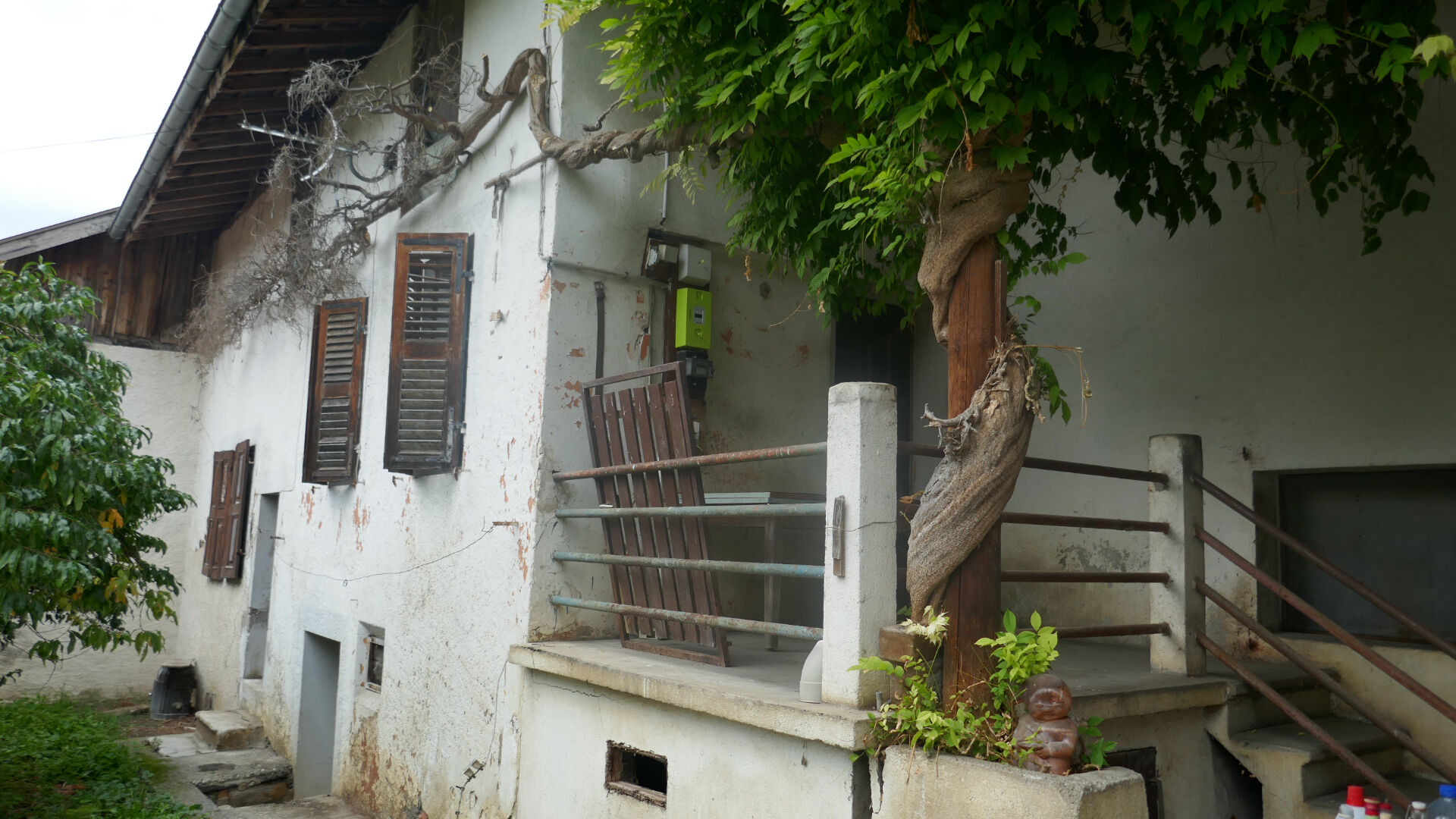 Photo FAVERGES. MAISON DE VILLAGE A REHABILITER AVEC TERRAIN CONSTRUCTIBLE image 3/6
