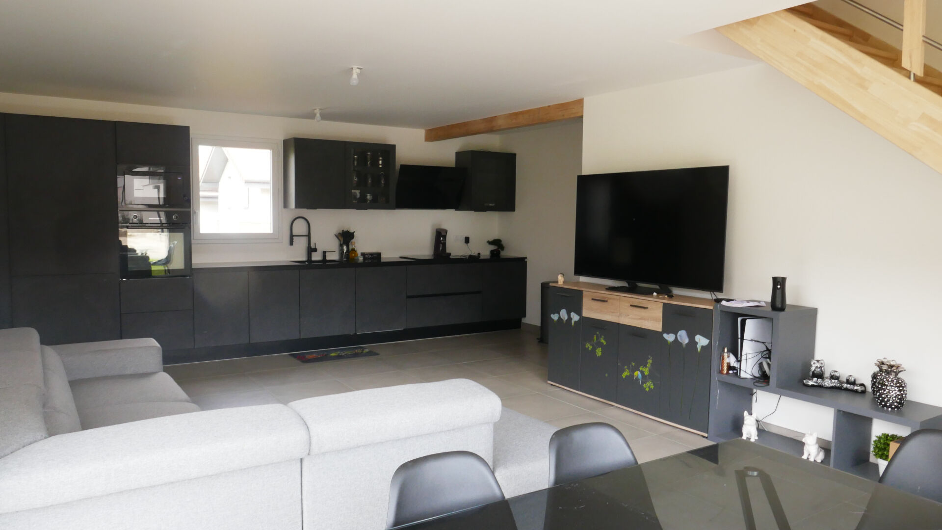 SEYTHENEX. MAISON INDIVIDUELLE RECENTE AVEC TERRAIN DE 371M²