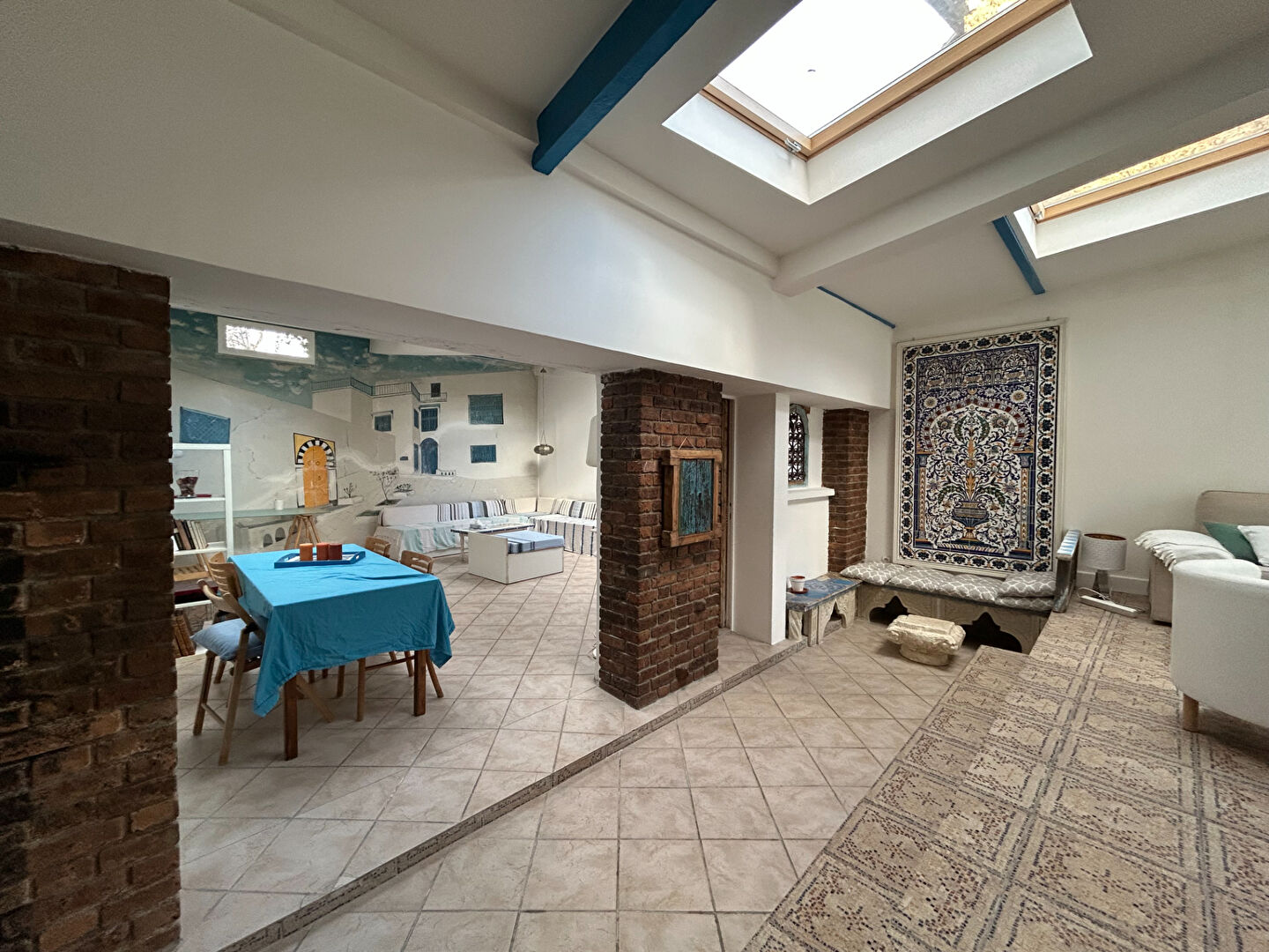 APPARTEMENT ATYPIQUE