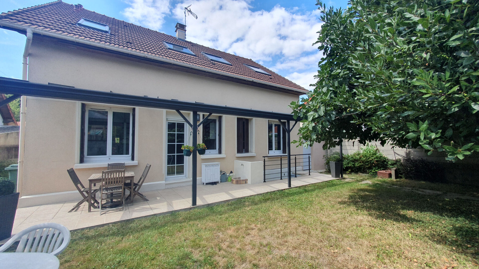 Photo MAISON proche métro image 1/6