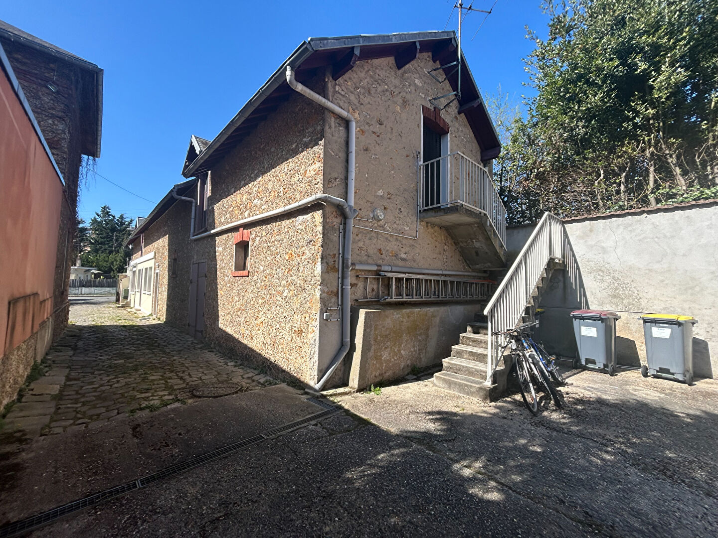 Photo Immeuble en Pierre de Taille Centre-Ville d'Orsay image 2/6