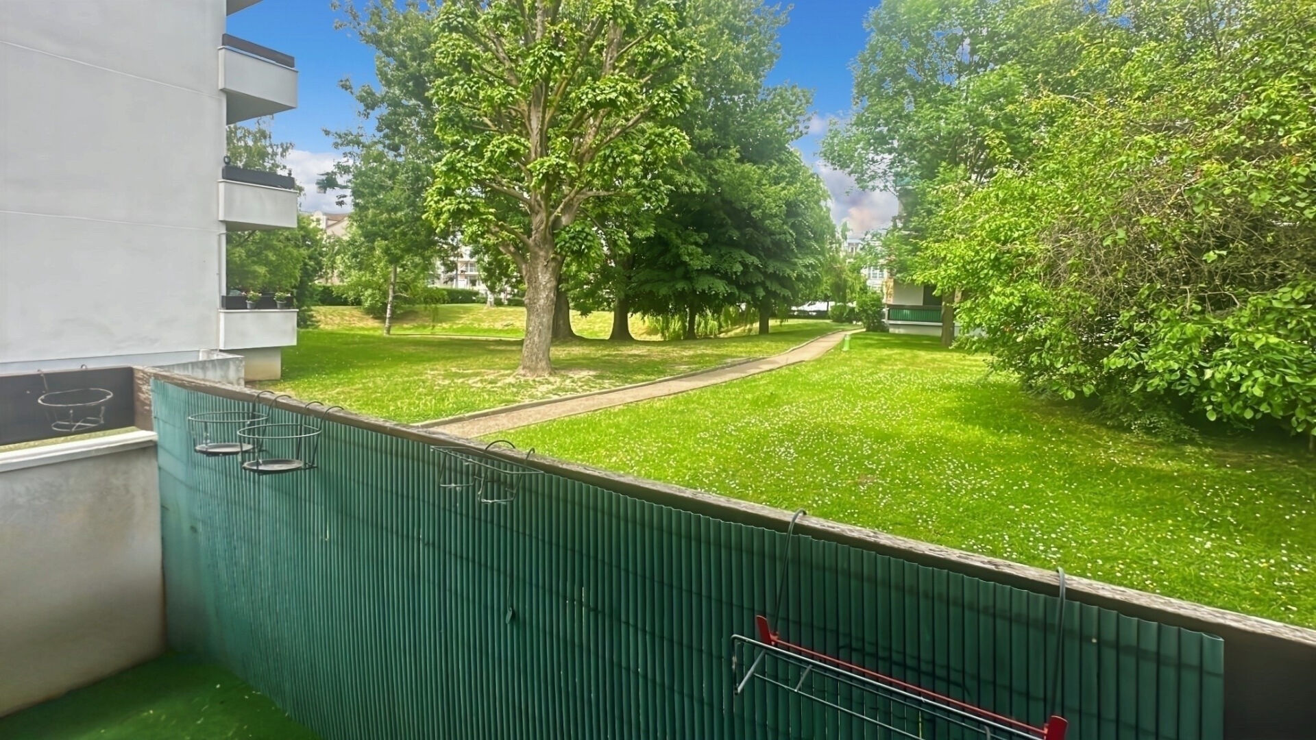 APPARTEMENT 74 M2 -4 pièces - RESIDENCE DE L'ETANG