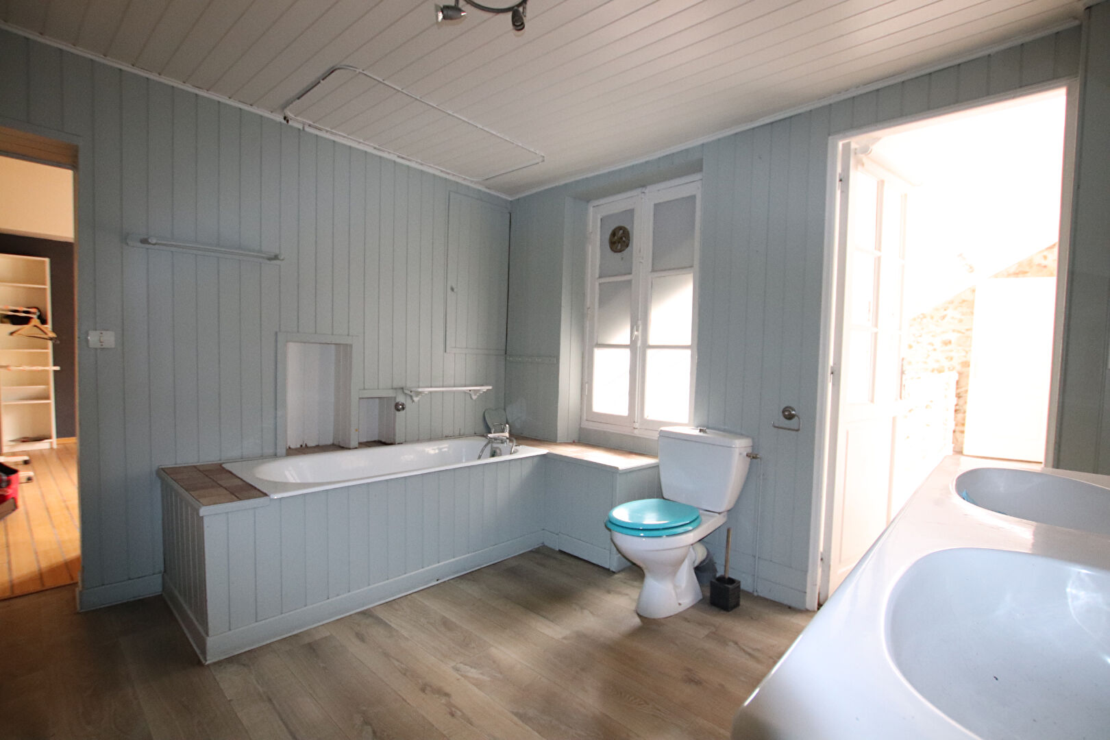 Photo Maison 10 pièces à Linas (centre-ville) Grande famille ou Investissement image 5/6