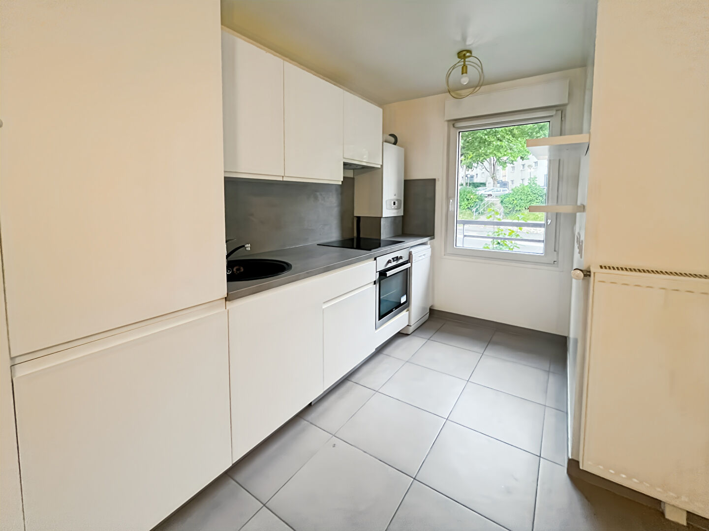 Photo Appartement 3 pièces 63m² à Longjumeau - Balcon sud-ouest et double parking image 3/6