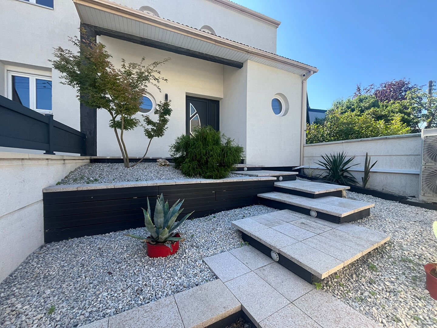 Photo Maison 6 pièces Chilly-Mazarin - Construction récente et seconde habitation indépendante image 1/6