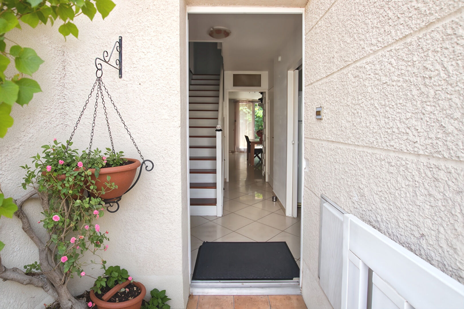 Photo Maison 110 m2 - Jardin sans vis-à-vis - Garage image 2/6