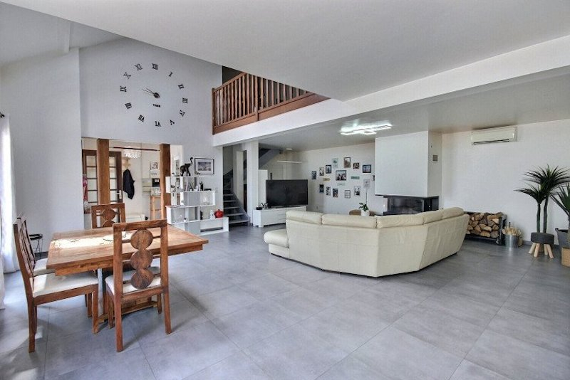 Photo Maison La Ville Du Bois 6 pièce(s) 191.89 m2 image 3/6