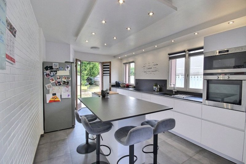 Photo Maison La Ville Du Bois 6 pièce(s) 191.89 m2 image 4/6