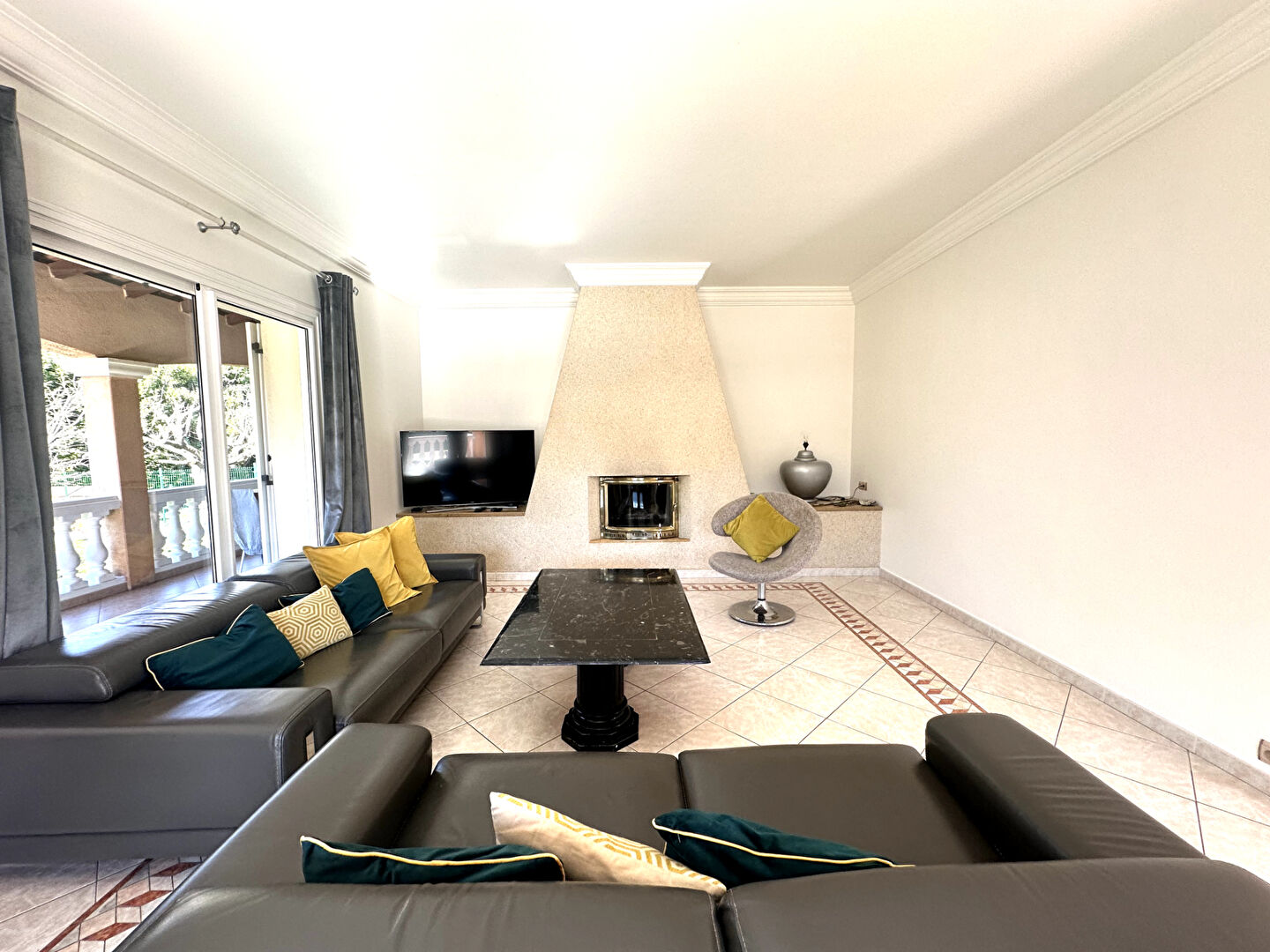 Photo Maison Bouc Bel Air 5 pièce(s) 204 m2 image 2/5