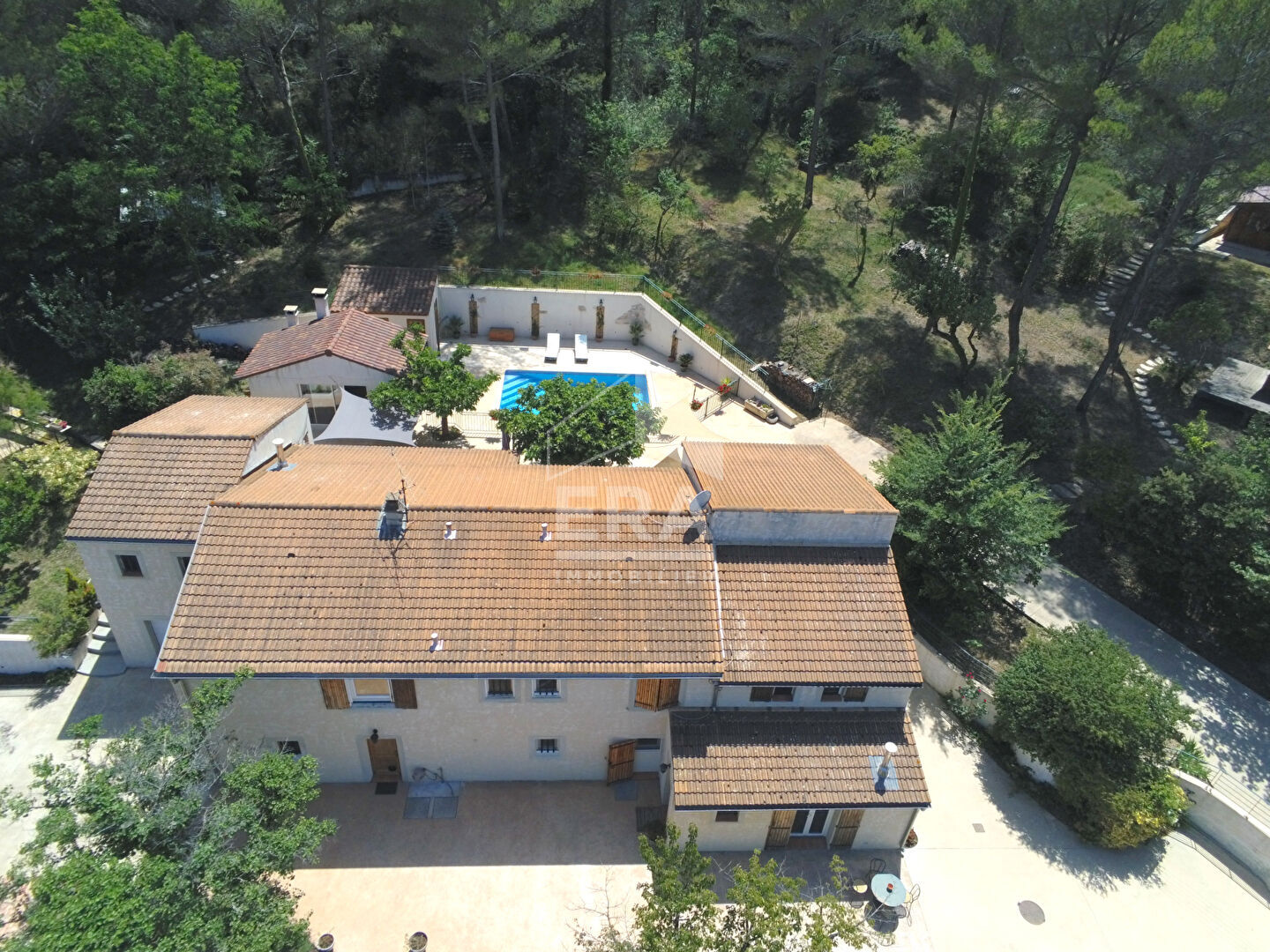 Photo Bâtisse de 263 m2 - AIX EN PROVENCE image 3/6