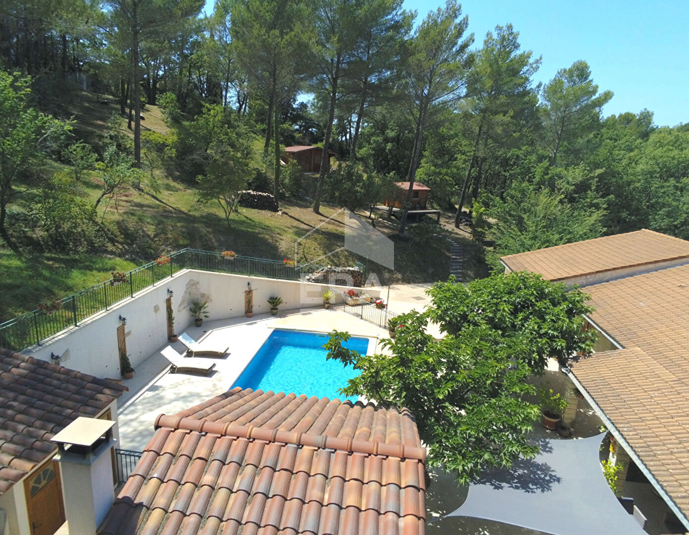 Photo Bâtisse de 263 m2 - AIX EN PROVENCE image 5/6