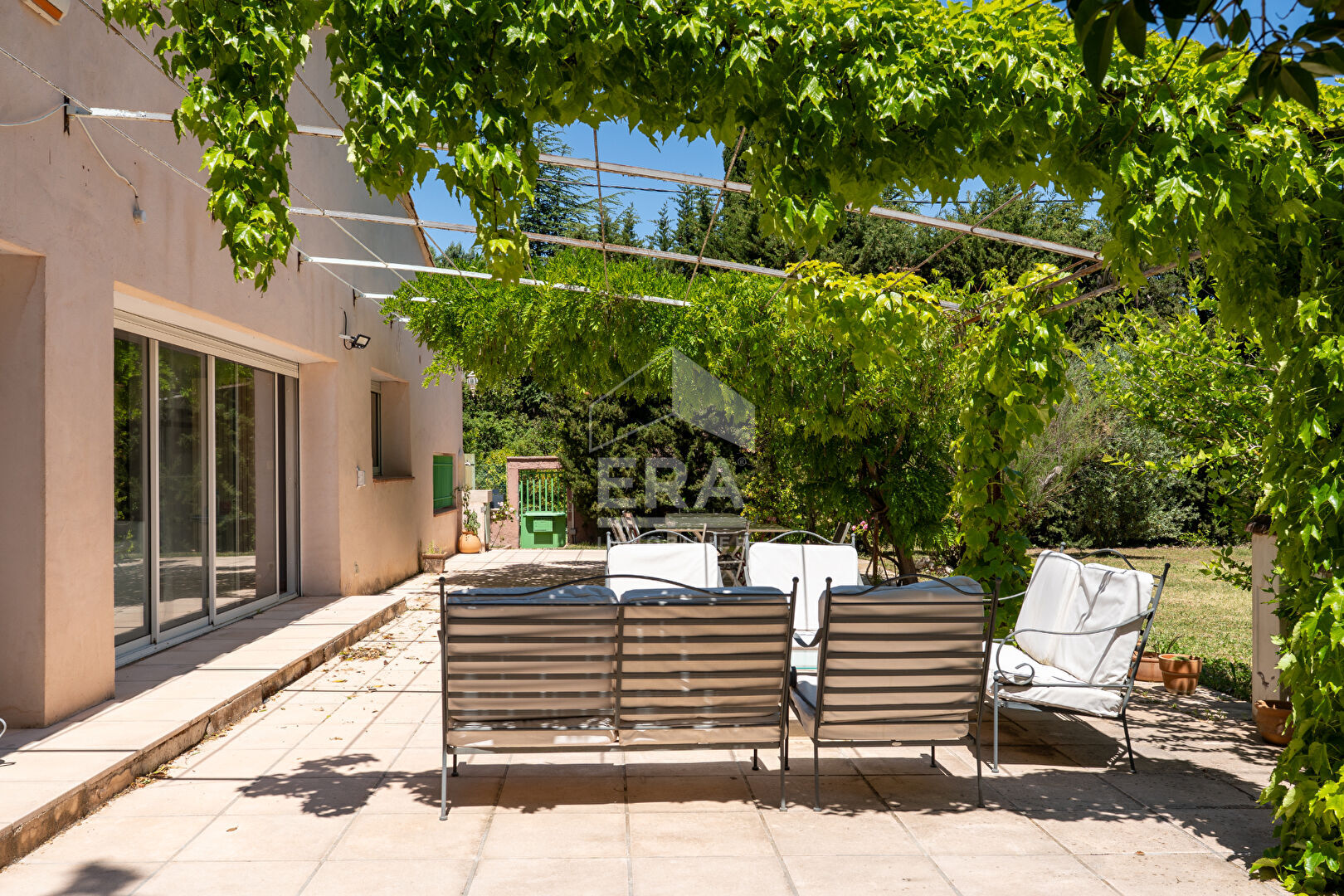 Photo Maison Cabries 5 pièces 240 m2 image 2/6