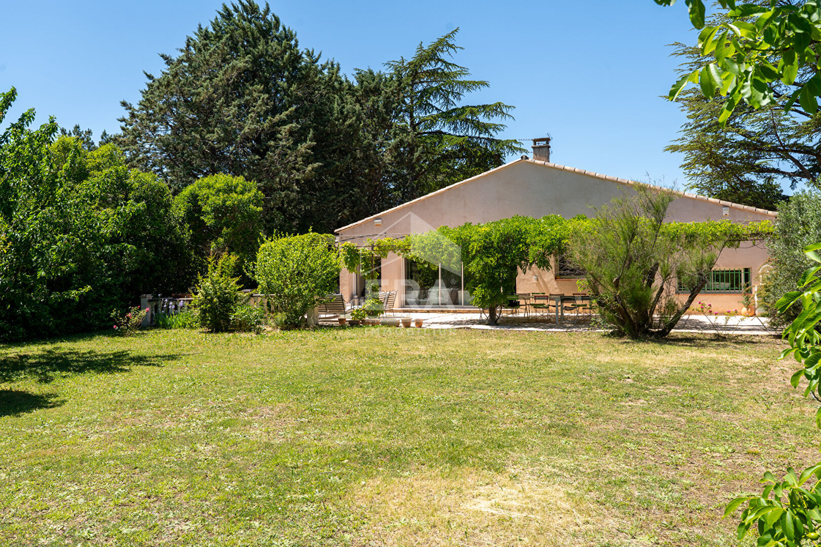 Photo Maison Cabries 5 pièces 240 m2 image 5/6