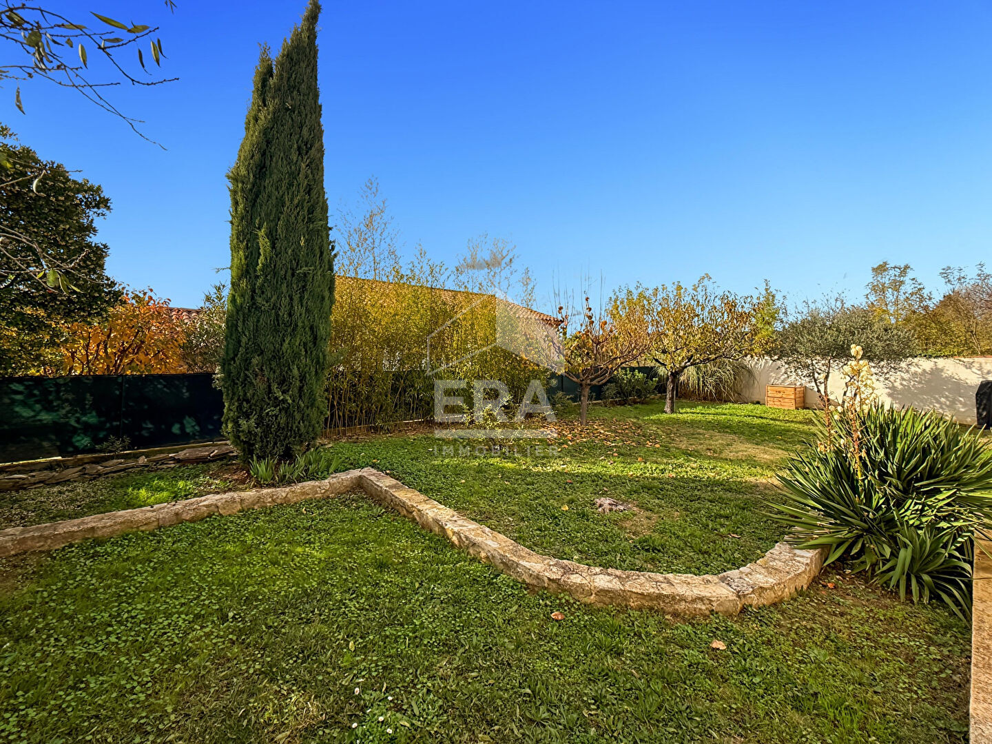 Photo Maison Gardanne 128 m2 plus buanderie de 10 m2 + garage de 20 m2. image 2/6