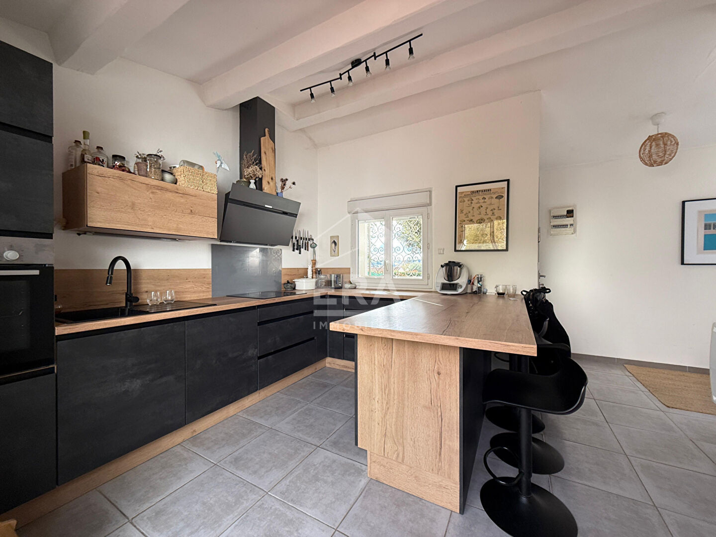 Photo Maison Gardanne 128 m2 plus buanderie de 10 m2 + garage de 20 m2. image 6/6