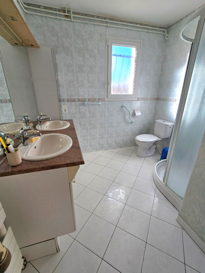 Photo Maison REZÉ LA HOUSSAIS 6 pièce(s) 150m² image 6/6