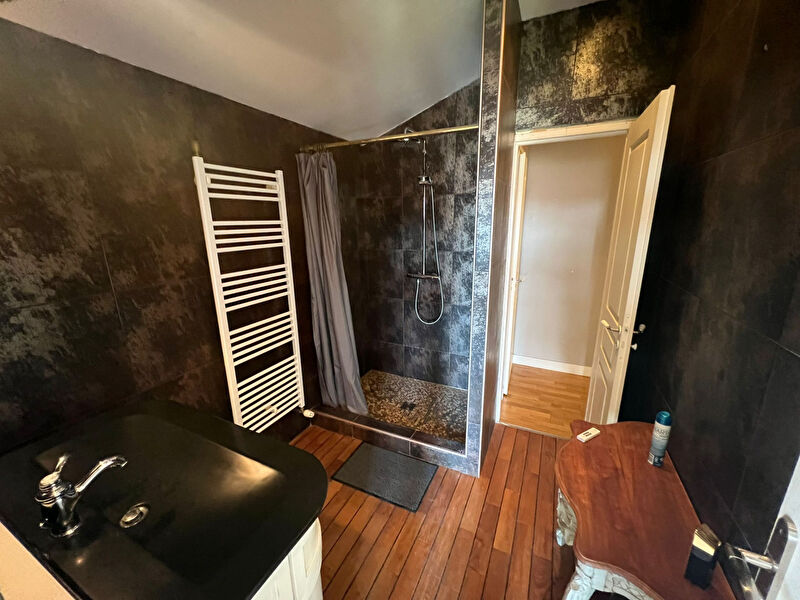 Photo MAISON 6 PIECES DE 140 M² image 4/6