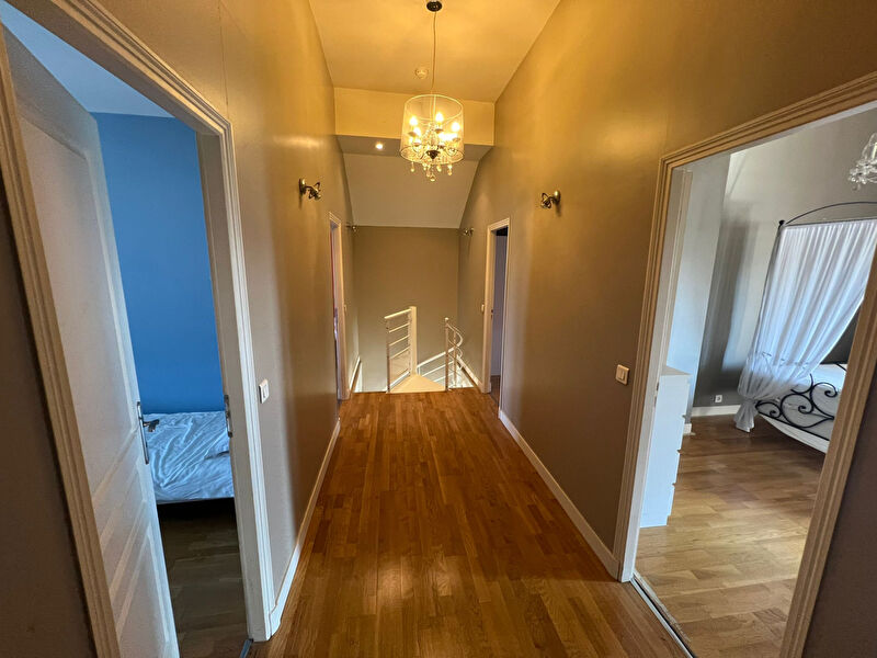 Photo MAISON 6 PIECES DE 140 M² image 6/6