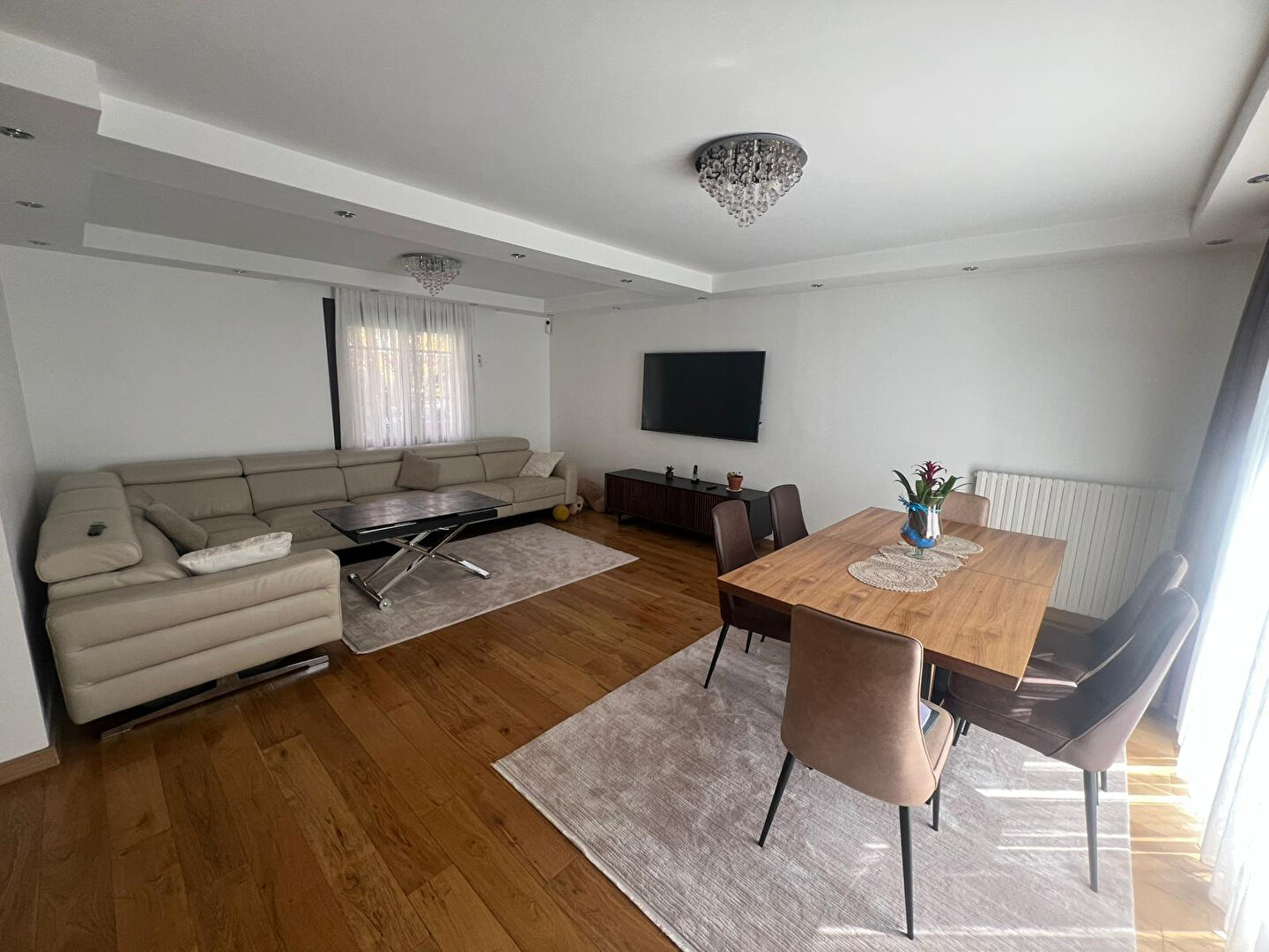 Photo Superbe maison familiale haut de gamme au  centre de Drancy image 2/6