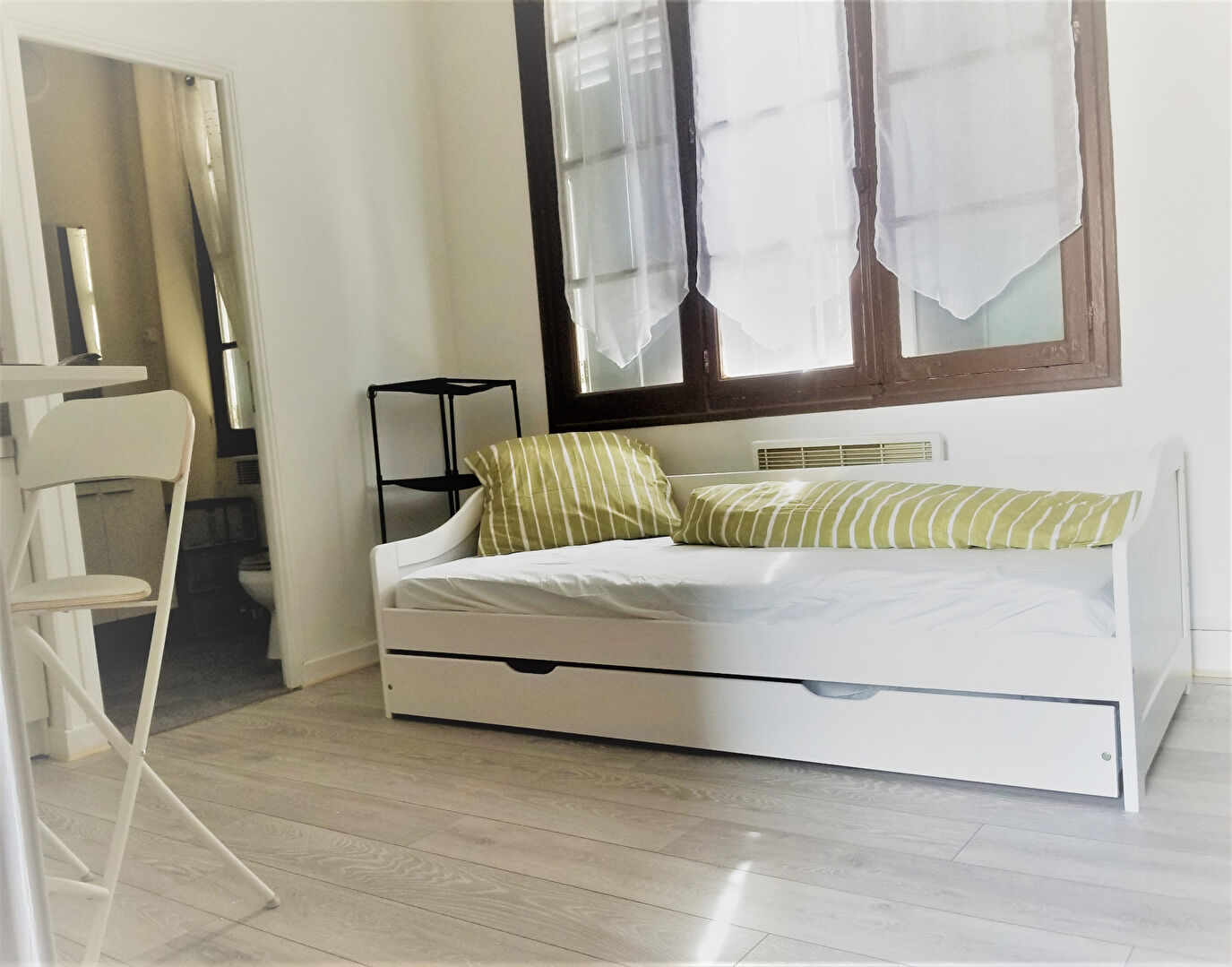 Photo A LOUER STUDIO MEUBLE PROCHE DE LA GARE ST QUENTIN 02100 image 3/4