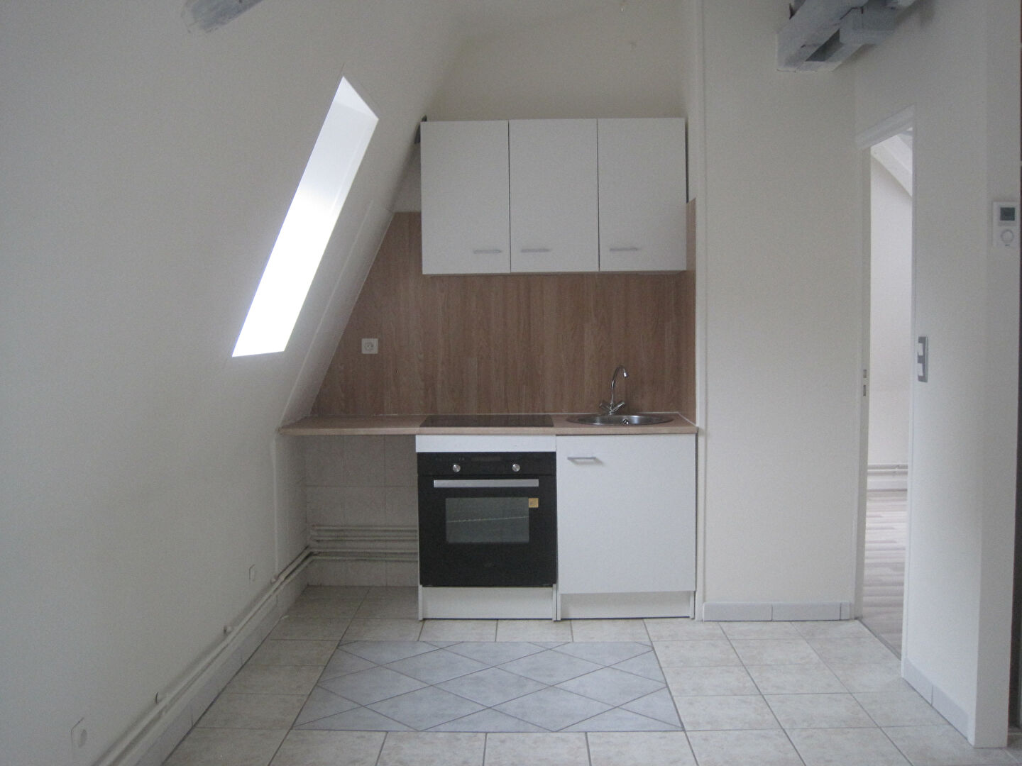 Photo A LOUER APPARTEMENT PROCHE CENTRE VILLE  ET GARE ST QUENTIN 02100 image 1/6