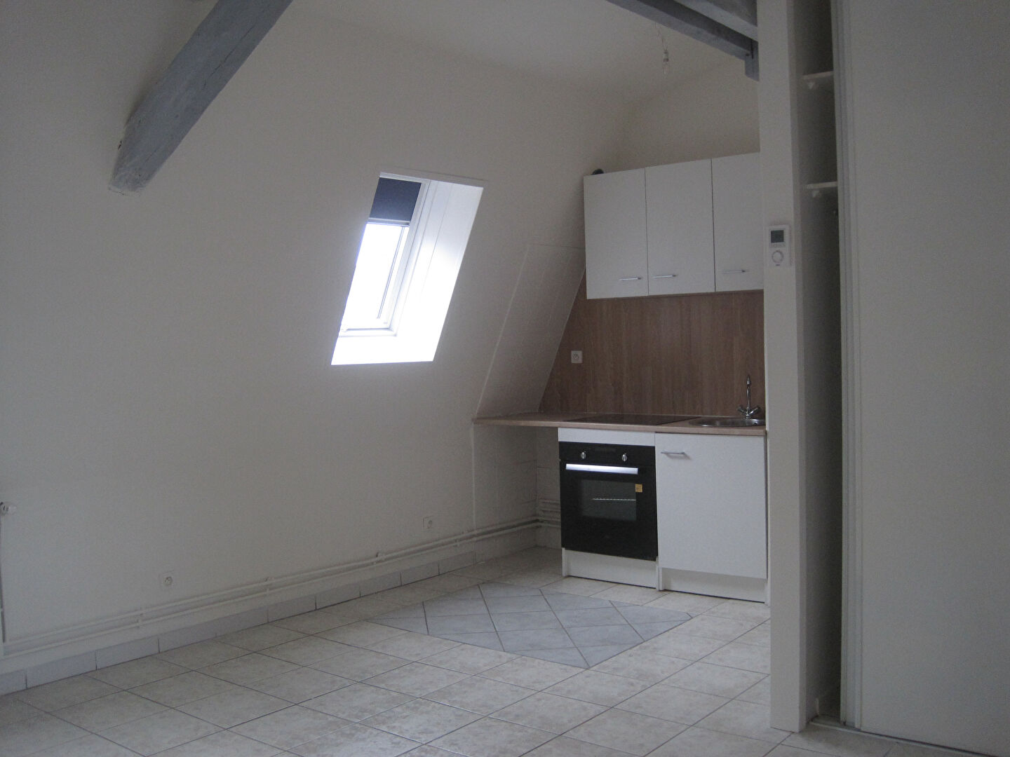 Photo A LOUER APPARTEMENT PROCHE CENTRE VILLE  ET GARE ST QUENTIN 02100 image 6/6