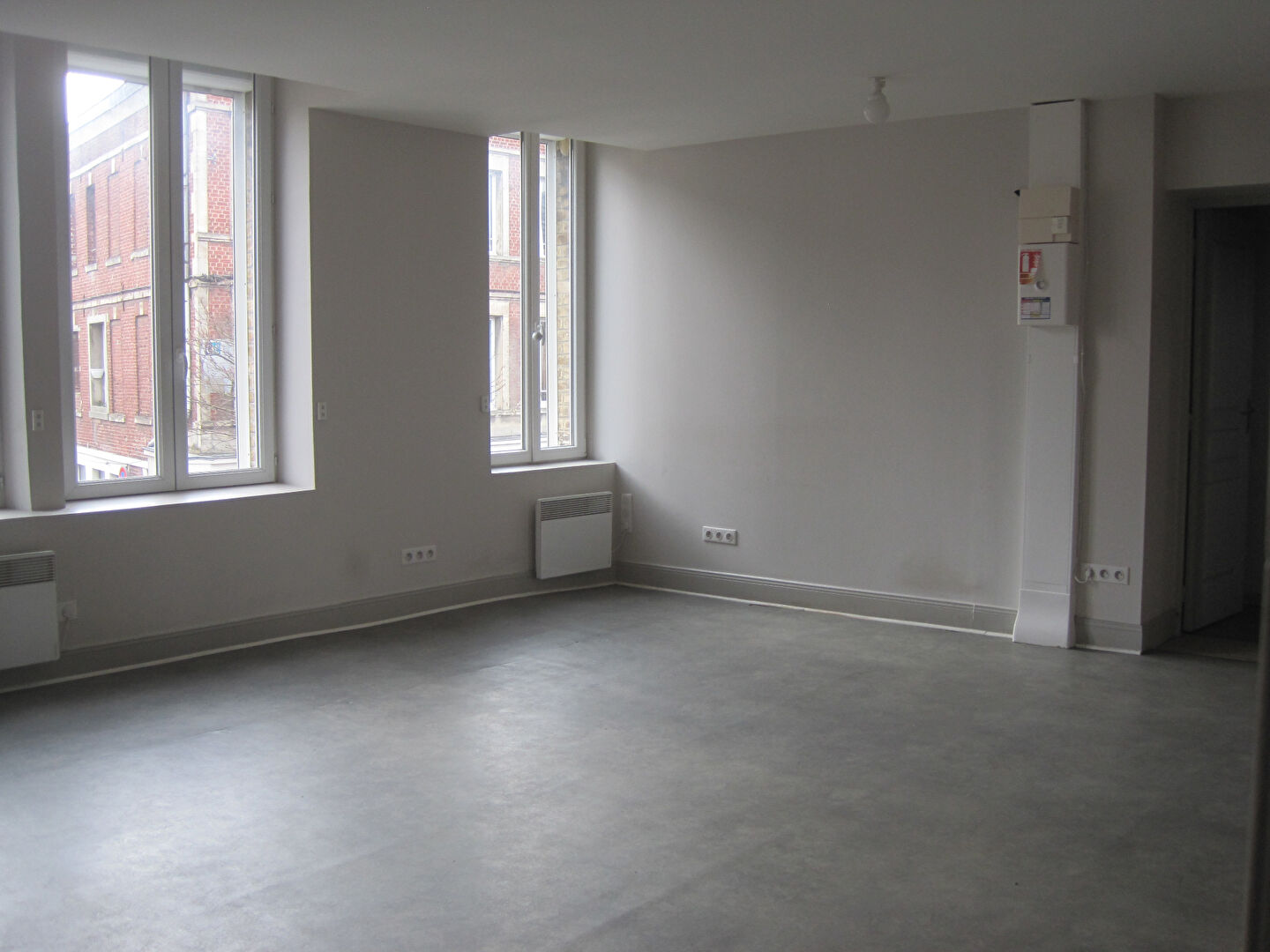 Photo A LOUER MAISON FBG D'ISLE 3 CHAMBRES  ST QUENTIN  02100. image 3/6