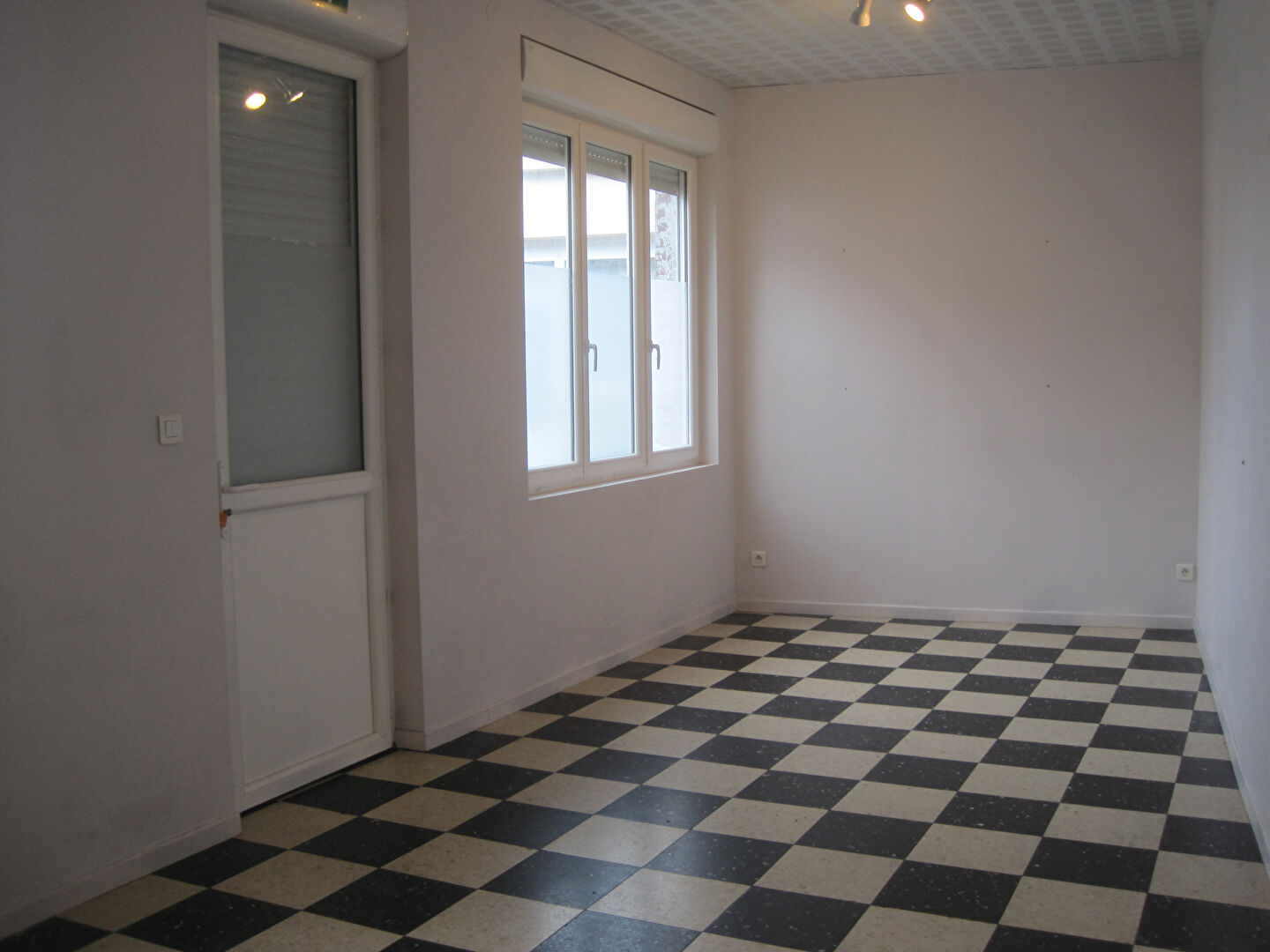 Photo A LOUER MAISON FBG D'ISLE 3 CHAMBRES  ST QUENTIN  02100. image 6/6