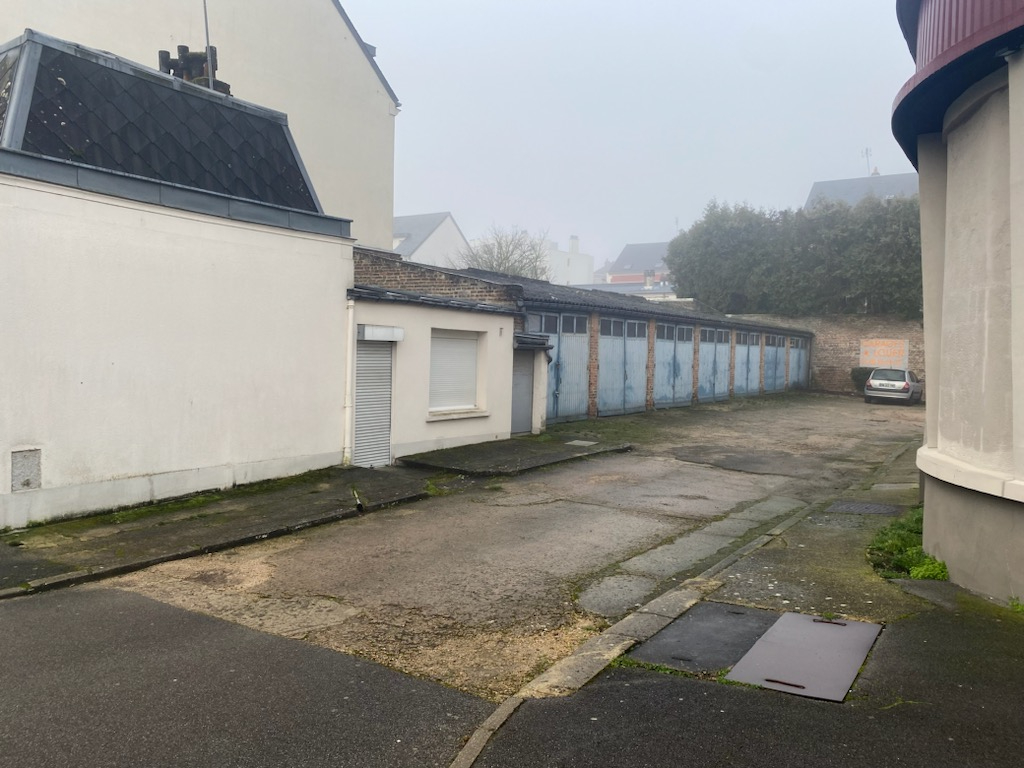 A LOUER GARAGE BVD GAMBETTA 02100 ST QUENTIN