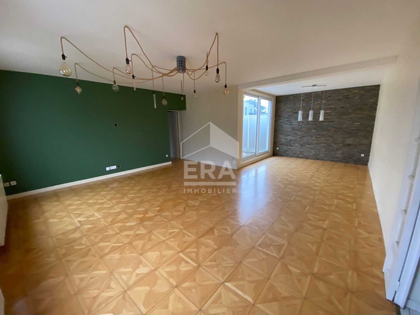 Photo Immeuble Saint Quentin 1200 m2 image 6/6